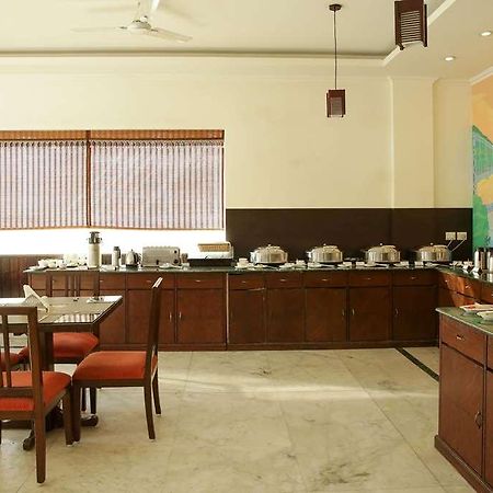 Comfort Hotel Dewa Retreat Rishīkesh Εστιατόριο φωτογραφία