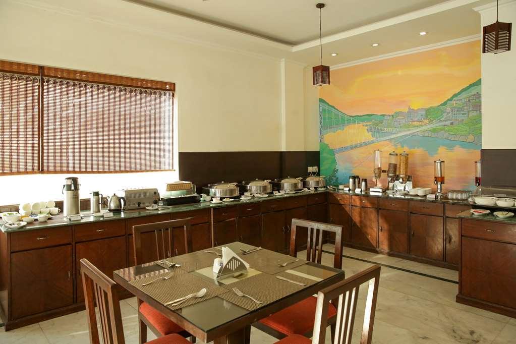 Comfort Hotel Dewa Retreat Rishīkesh Εστιατόριο φωτογραφία